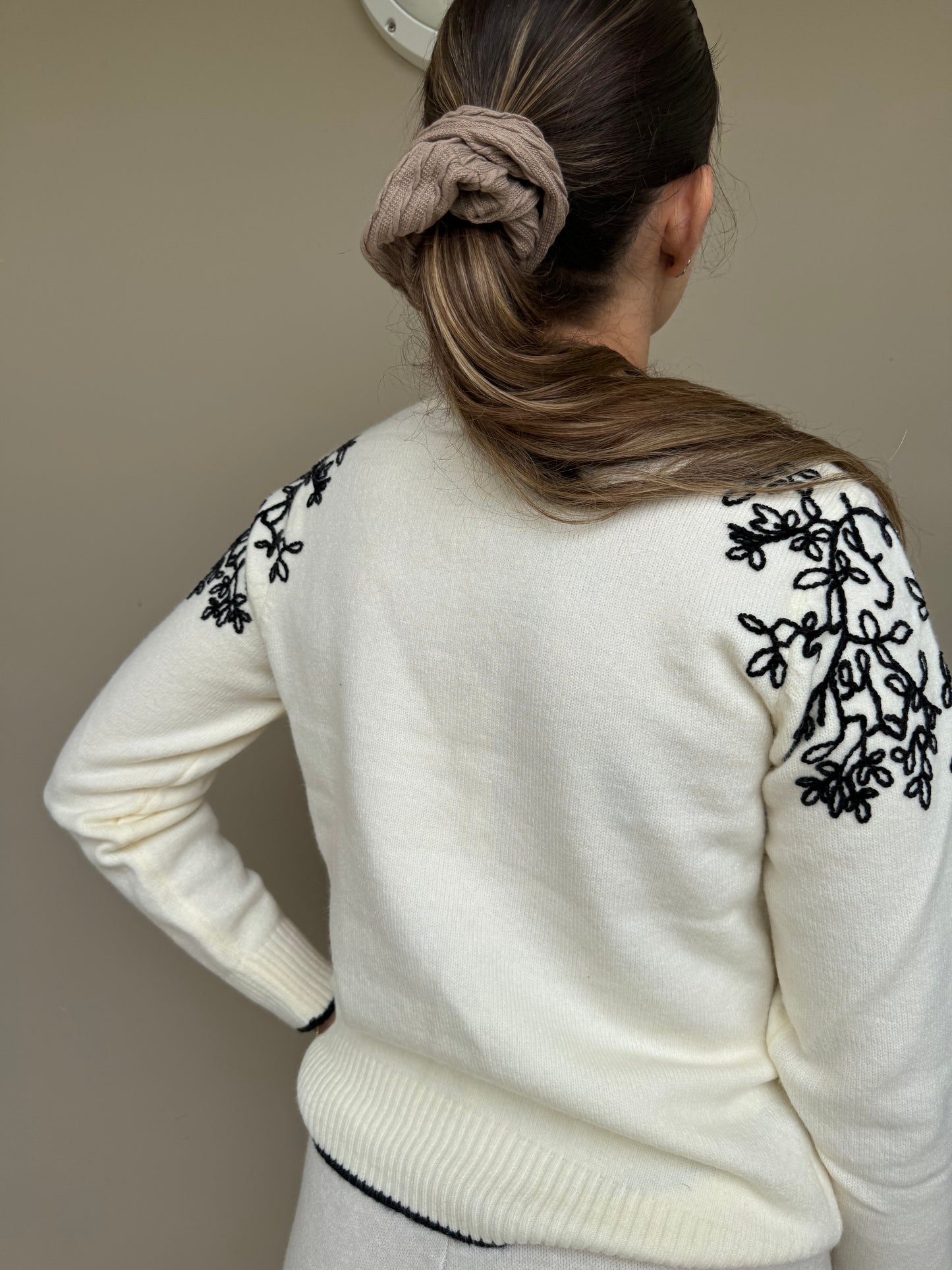Pull Camélia